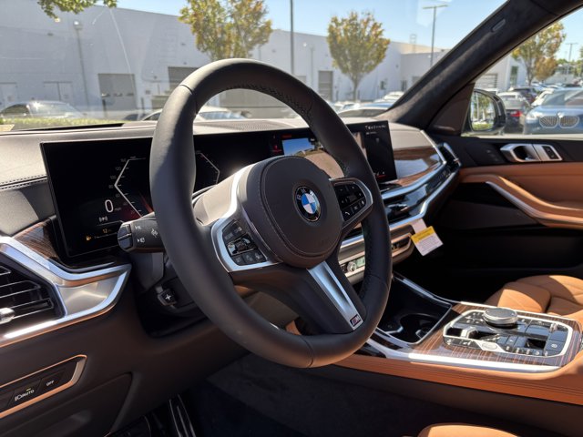 2026 BMW X7 xDrive40i Image 18 of 37