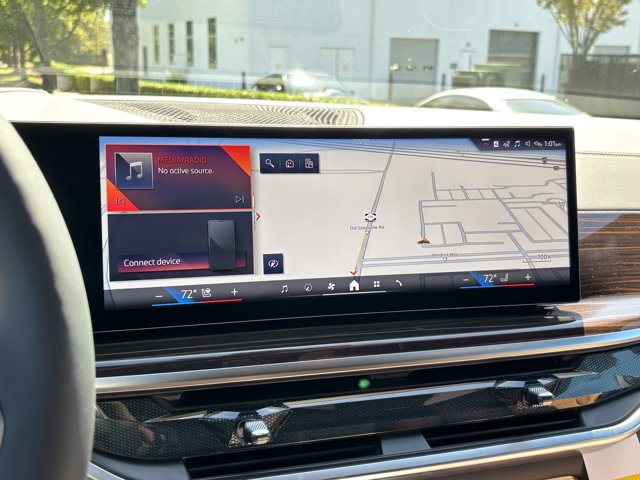 2026 BMW X7 xDrive40i Image 24 of 37