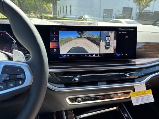 2026 BMW X7 xDrive40i Image 27 of 37