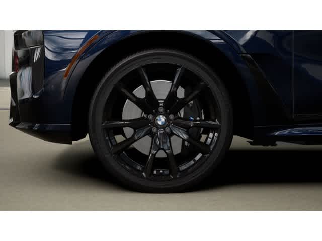 2026 BMW X7 xDrive40i Image 7 of 14