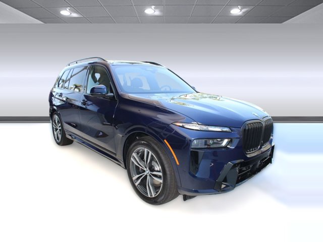 2026 BMW X7 xDrive40i Image 3 of 35