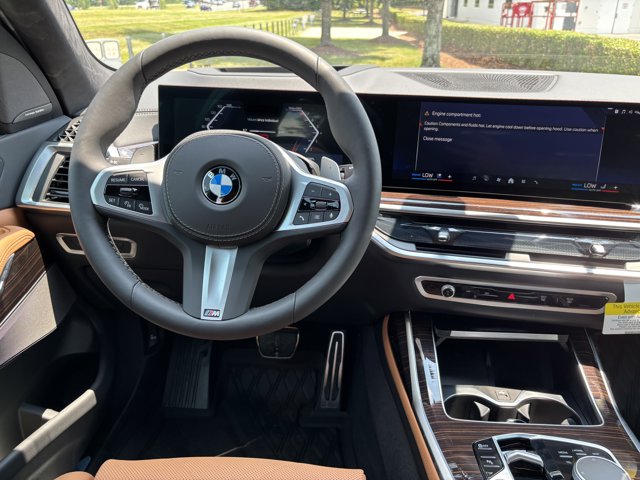 2026 BMW X7 xDrive40i Image 18 of 37