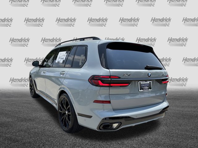 2026 BMW X7 xDrive40i Image 8 of 37