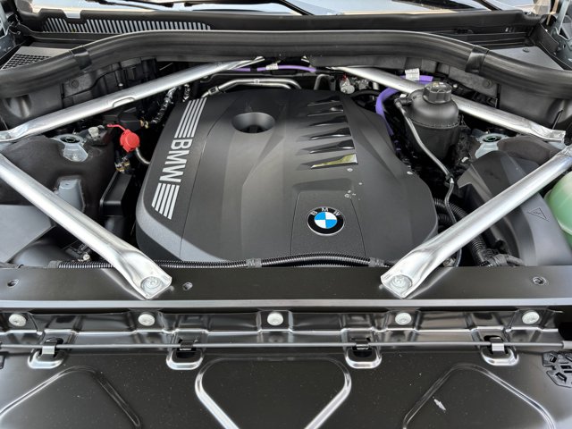 2026 BMW X7 xDrive40i Image 10 of 37