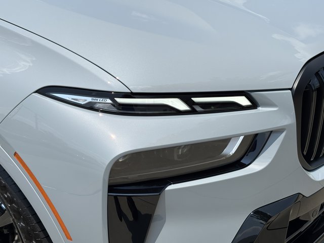 2026 BMW X7 xDrive40i Image 31 of 37