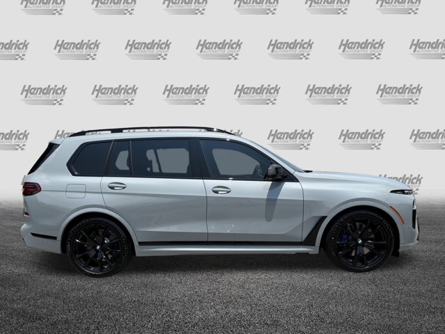 2026 BMW X7 xDrive40i Image 5 of 37
