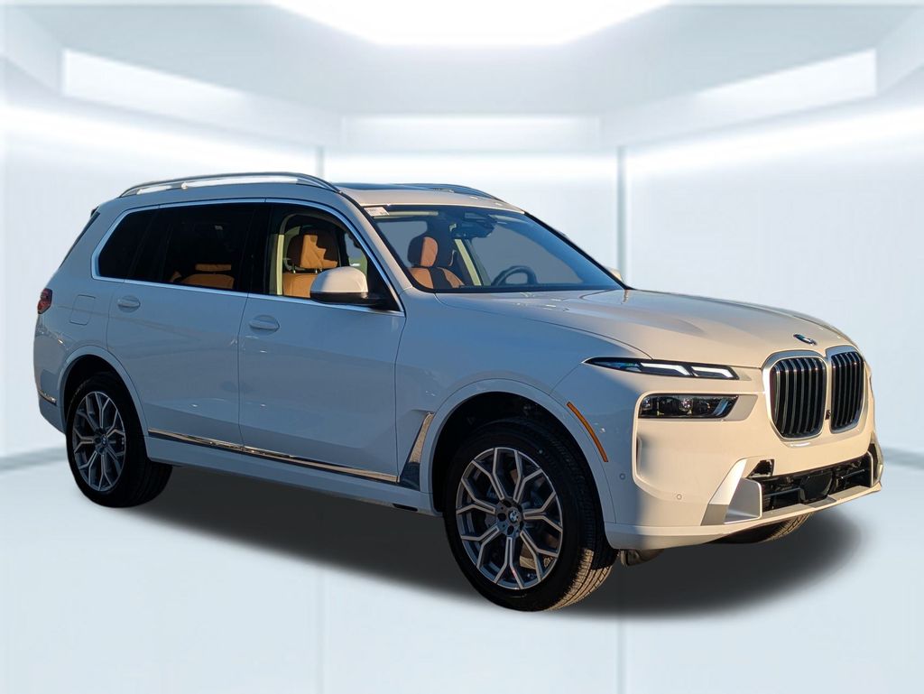 2026 BMW X7 xDrive40i Image 1 of 29