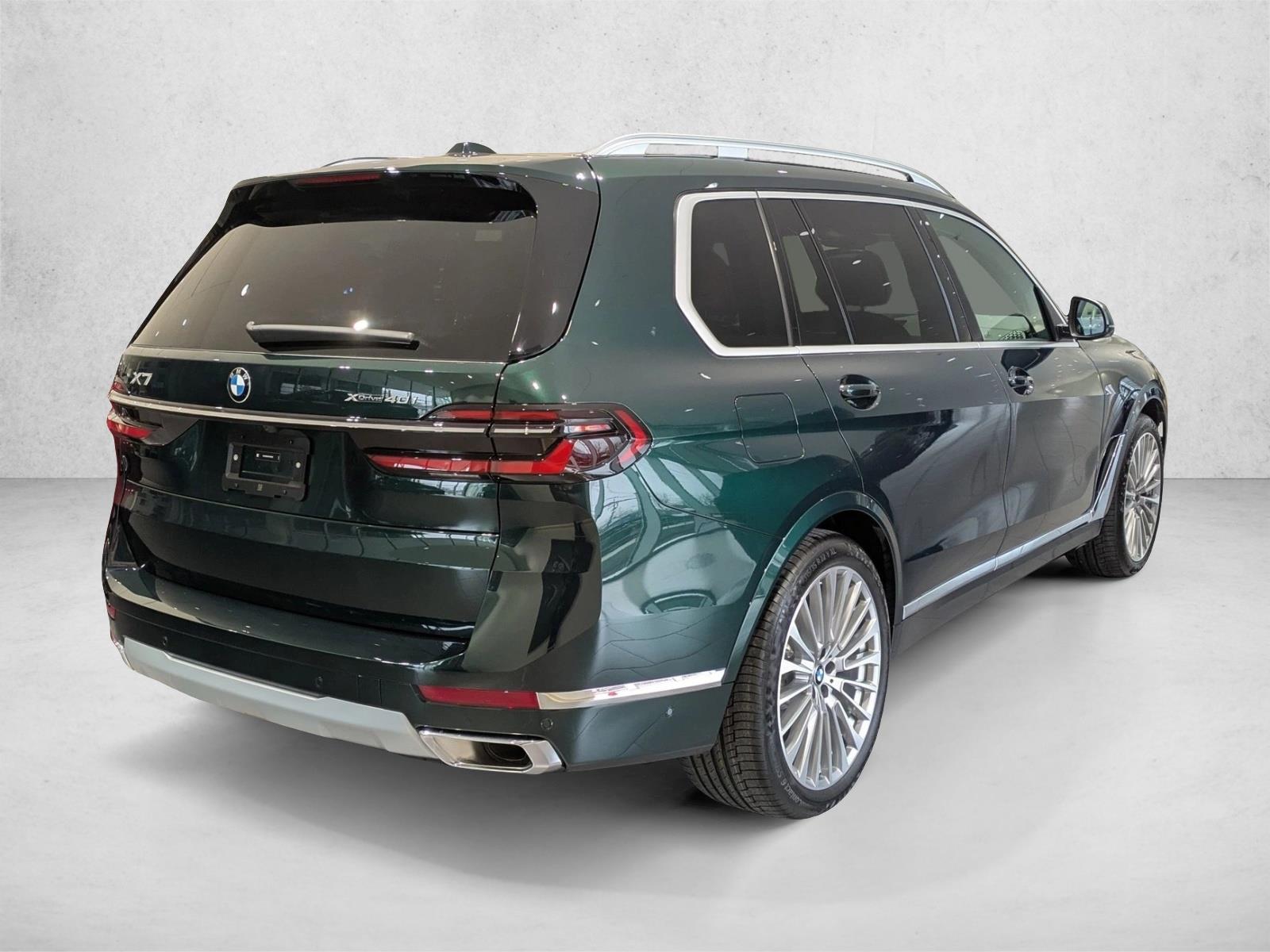 2026 BMW X7 xDrive40i Image 4 of 19