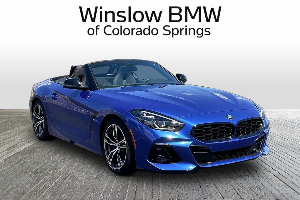 2026 BMW Z4 M40i Image 3 of 30
