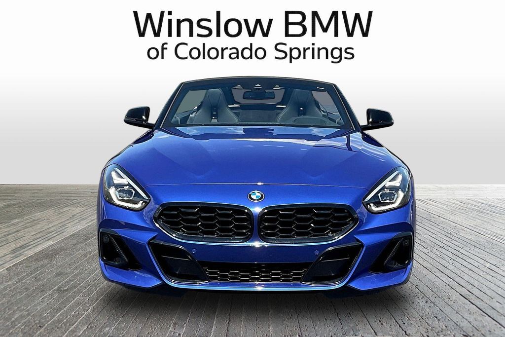 2026 BMW Z4 M40i Image 2 of 30