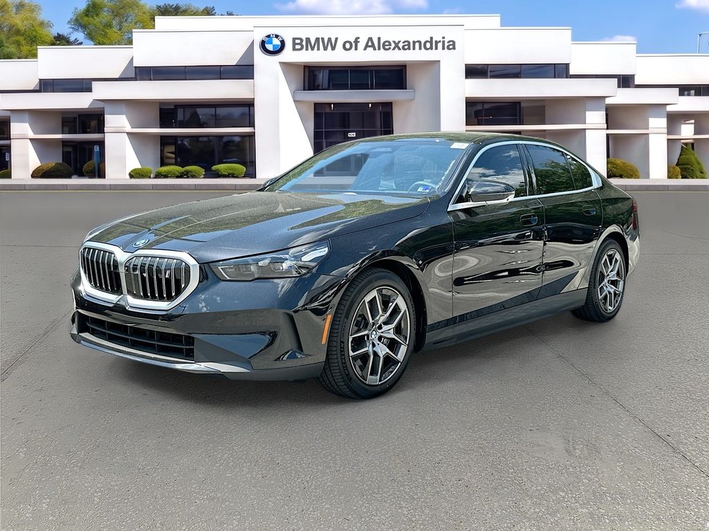 2026 BMW i5 xDrive40 Image 1 of 33