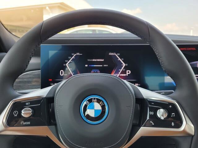 2026 BMW i7 eDrive50 Image 18 of 38