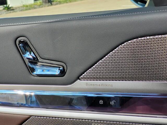 2026 BMW i7 eDrive50 Image 33 of 38