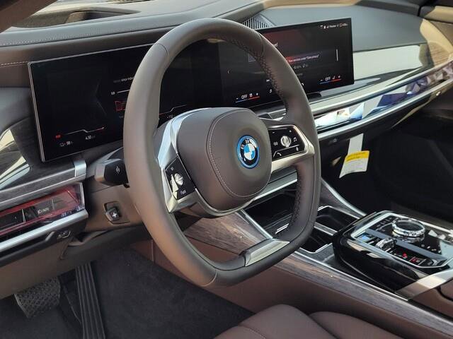 2026 BMW i7 eDrive50 Image 16 of 38
