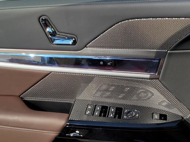 2026 BMW i7 eDrive50 Image 34 of 38