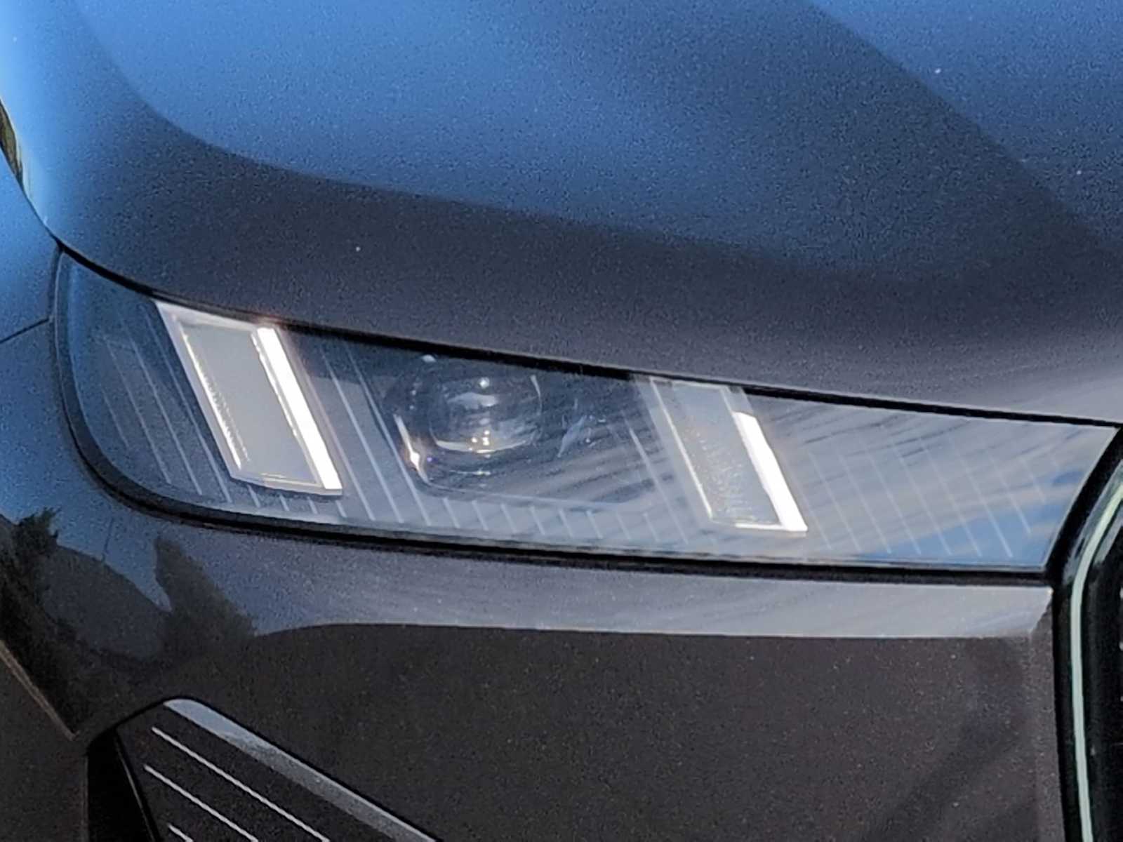 2026 BMW iX xDrive45 Image 36 of 38