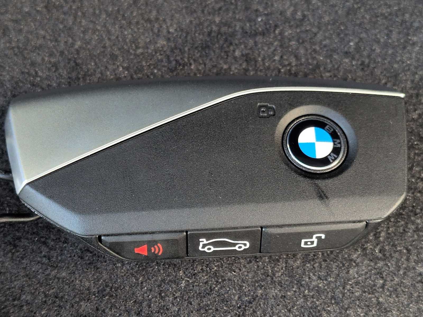 2026 BMW iX xDrive45 Image 22 of 38