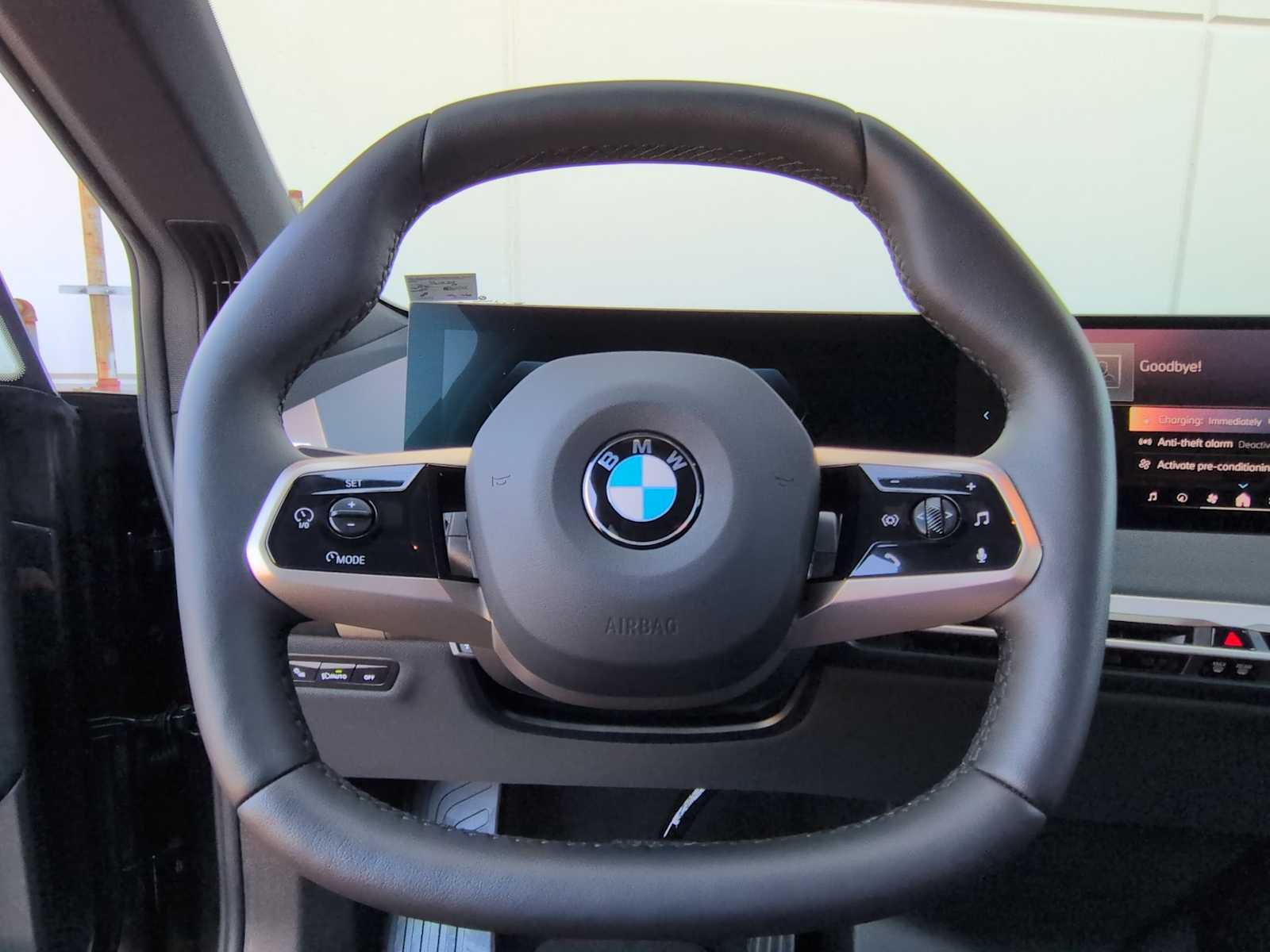 2026 BMW iX xDrive45 Image 31 of 38