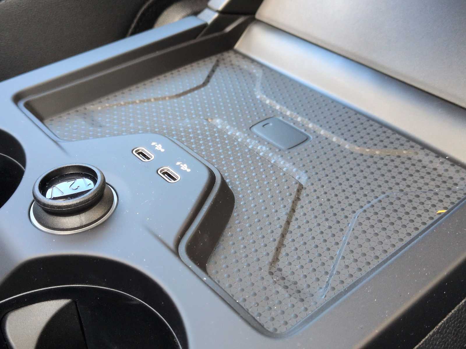 2026 BMW iX xDrive45 Image 23 of 38