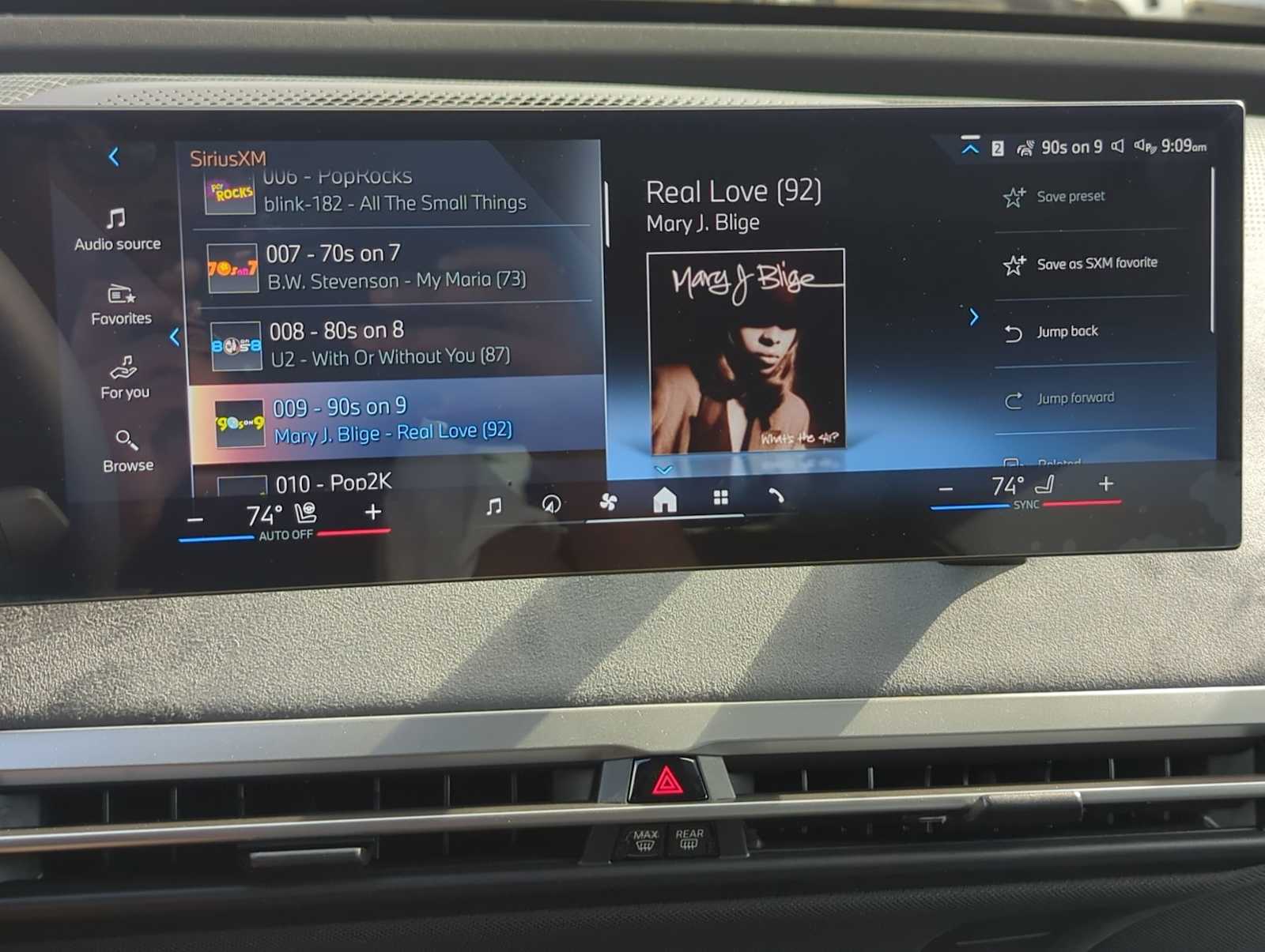 2026 BMW iX xDrive60 Image 20 of 36