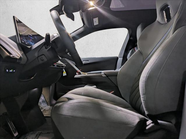 2026 BMW iX xDrive60 Image 10 of 18
