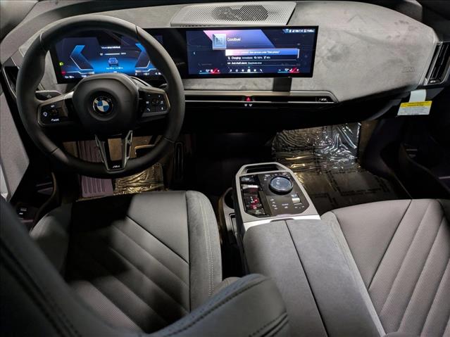 2026 BMW iX xDrive60 Image 11 of 18