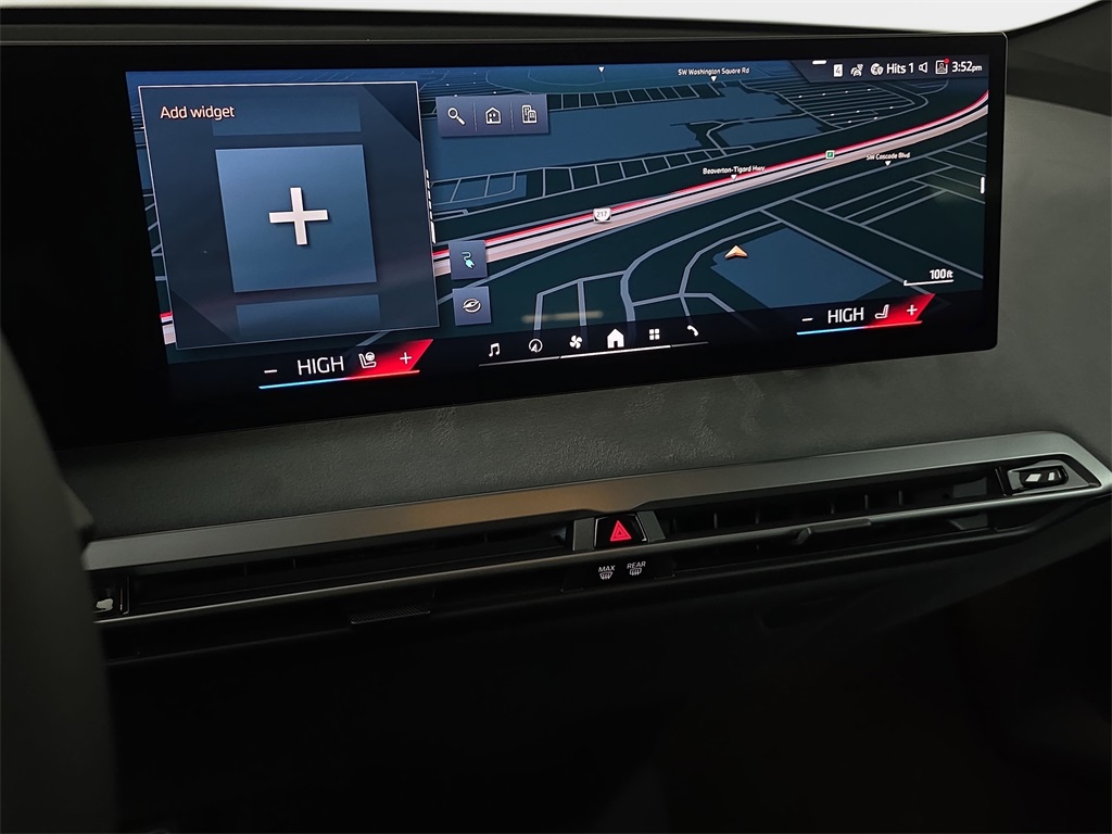 2026 BMW iX xDrive60 Image 21 of 31