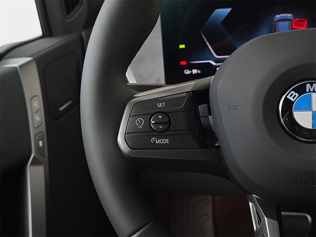 2026 BMW iX xDrive60 Image 25 of 31