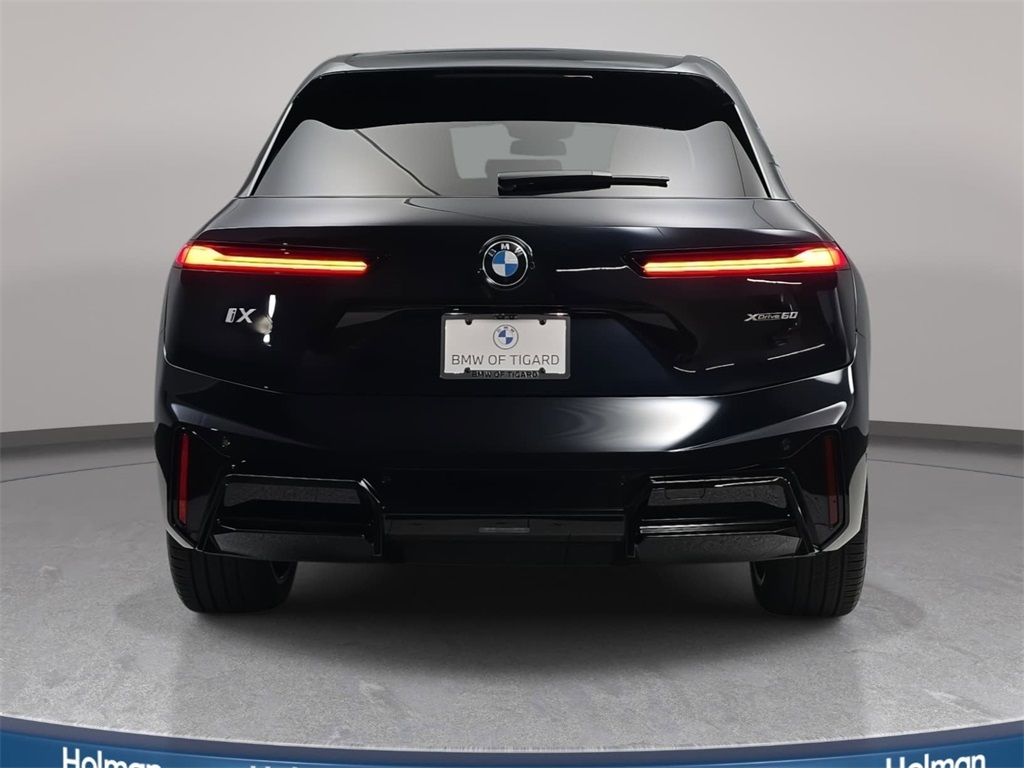 2026 BMW iX xDrive60 Image 6 of 31
