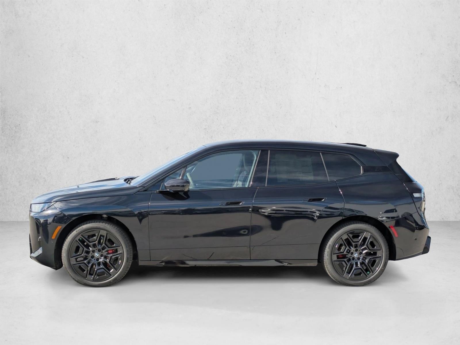 2026 BMW iX xDrive60 Image 7 of 19