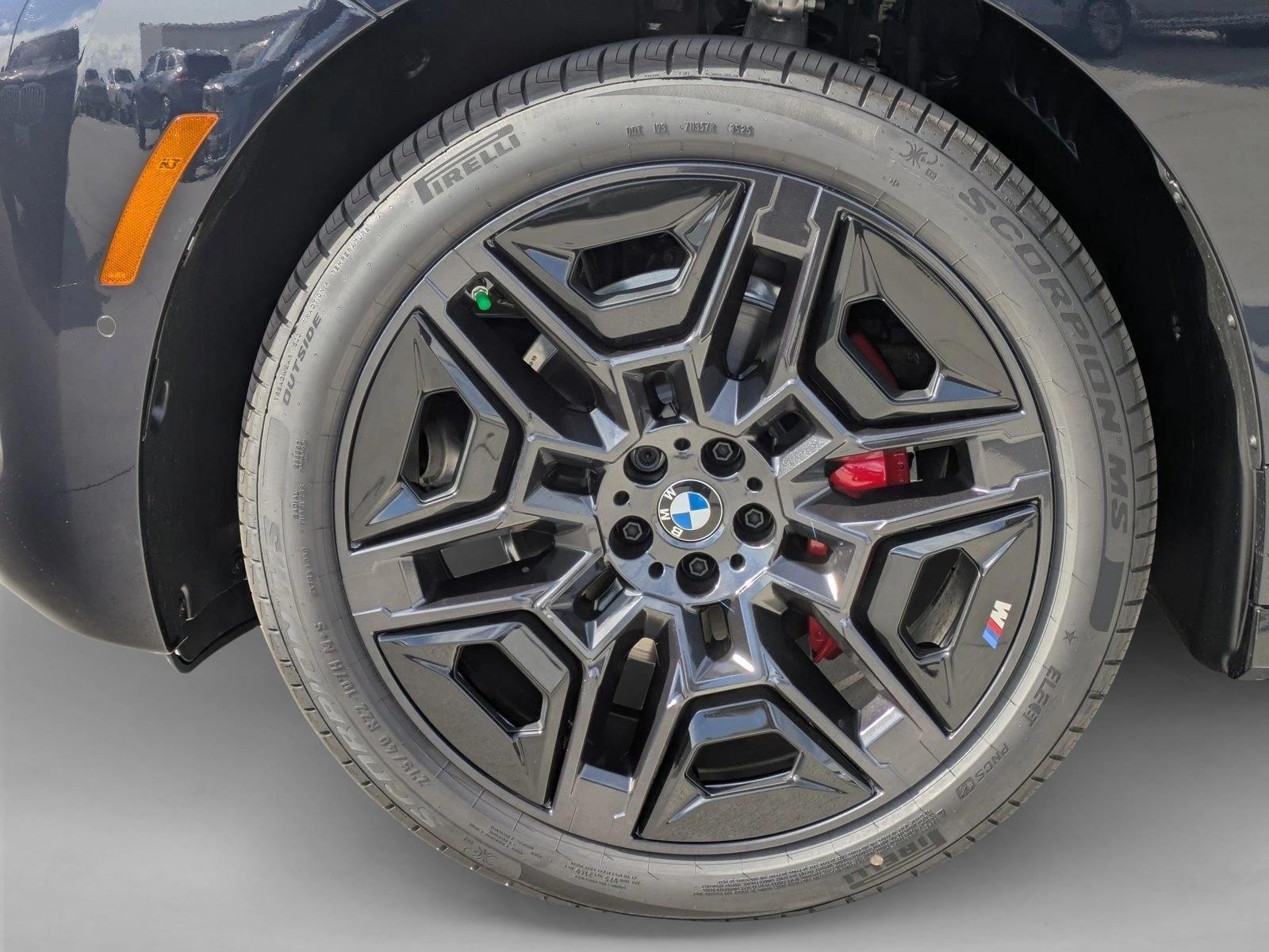 2026 BMW iX xDrive60 Image 9 of 19