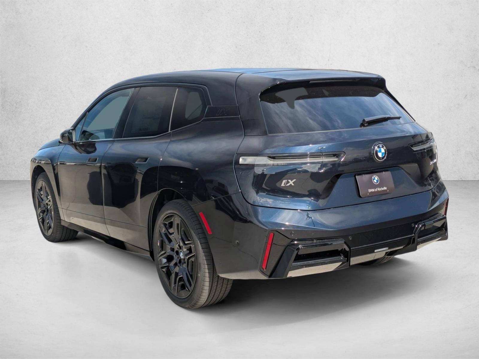 2026 BMW iX xDrive60 Image 6 of 19