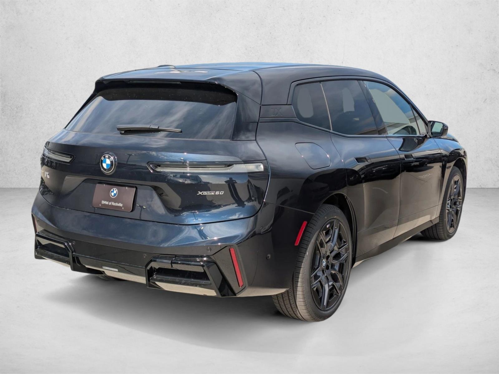 2026 BMW iX xDrive60 Image 5 of 19