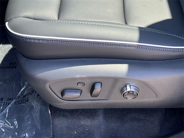 2026 Buick Enclave Avenir Image 32 of 35