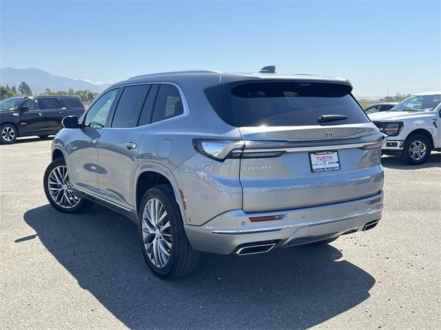 2026 Buick Enclave Avenir Image 7 of 35