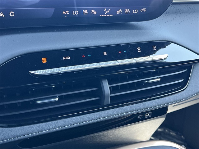 2026 Buick Enclave Avenir Image 24 of 35