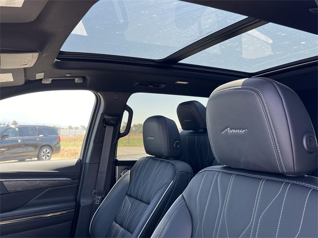 2026 Buick Enclave Avenir Image 15 of 35