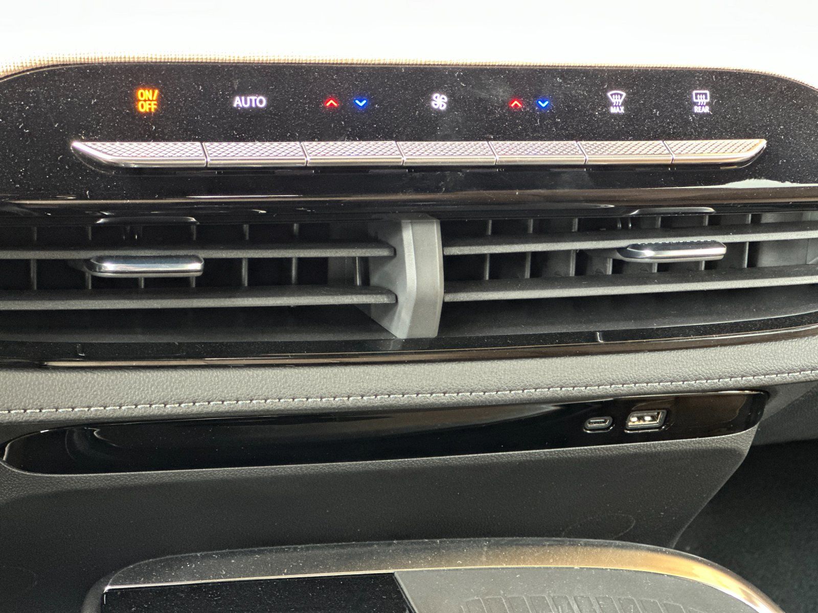 2026 Buick Enclave Preferred Image 28 of 29