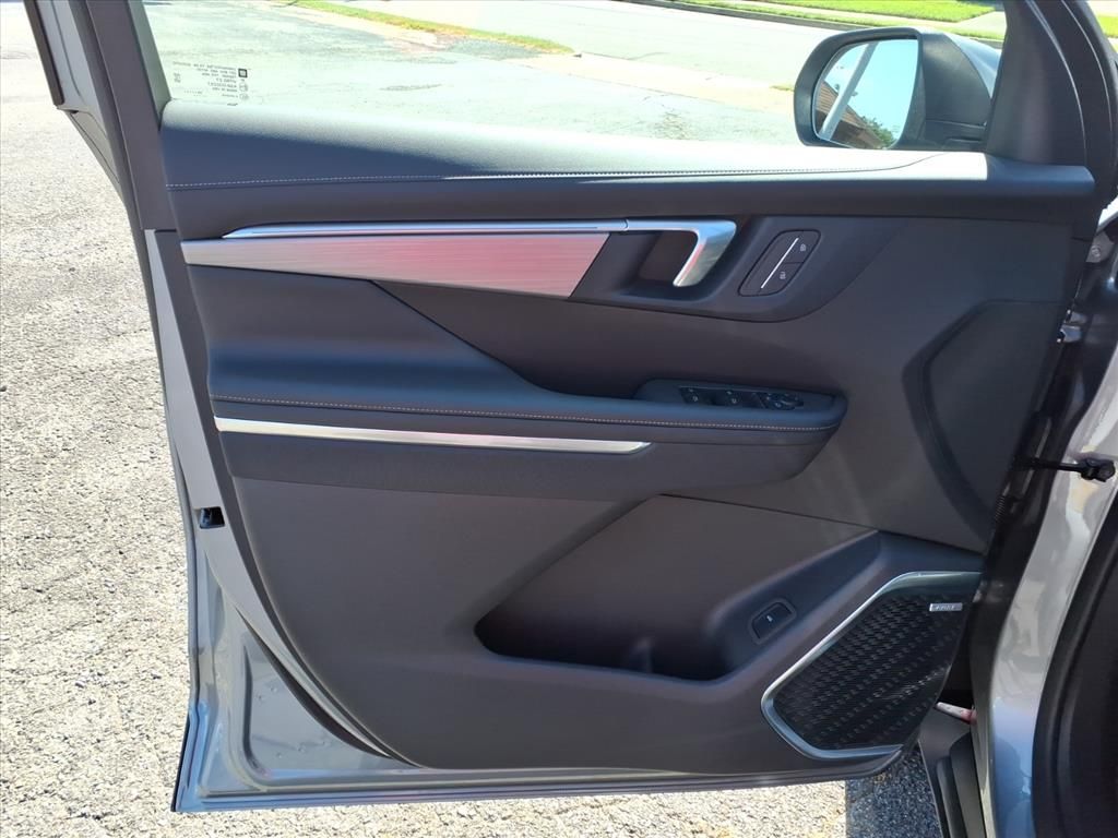 2026 Buick Enclave Preferred Image 12 of 16