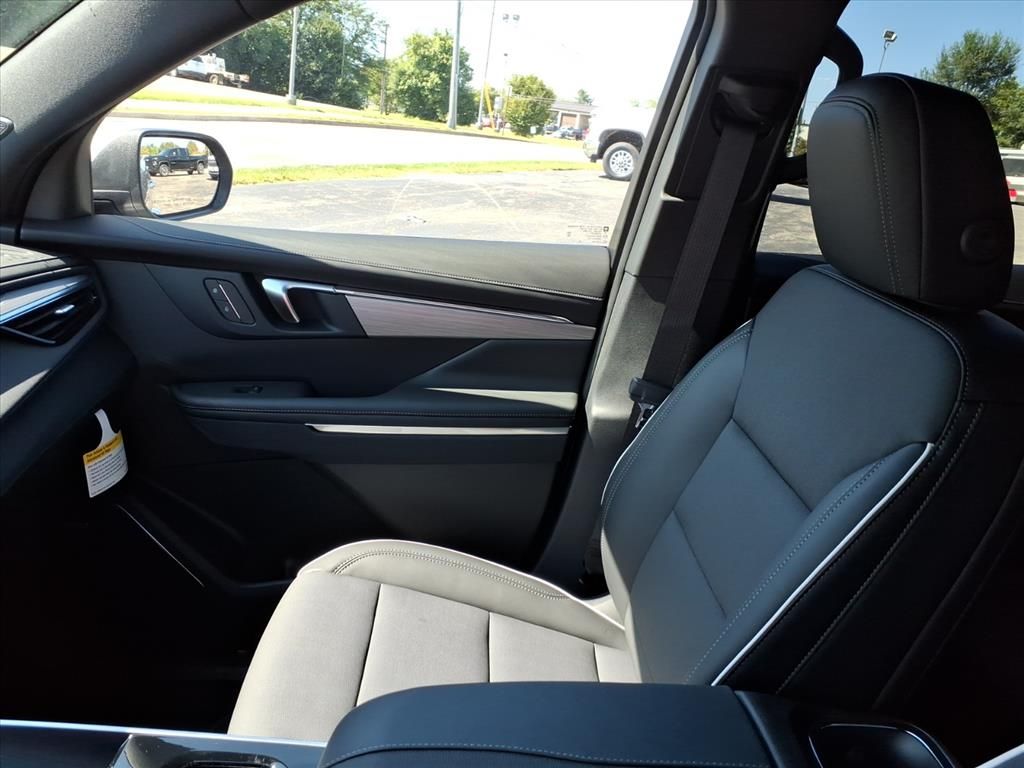 2026 Buick Enclave Preferred Image 8 of 16