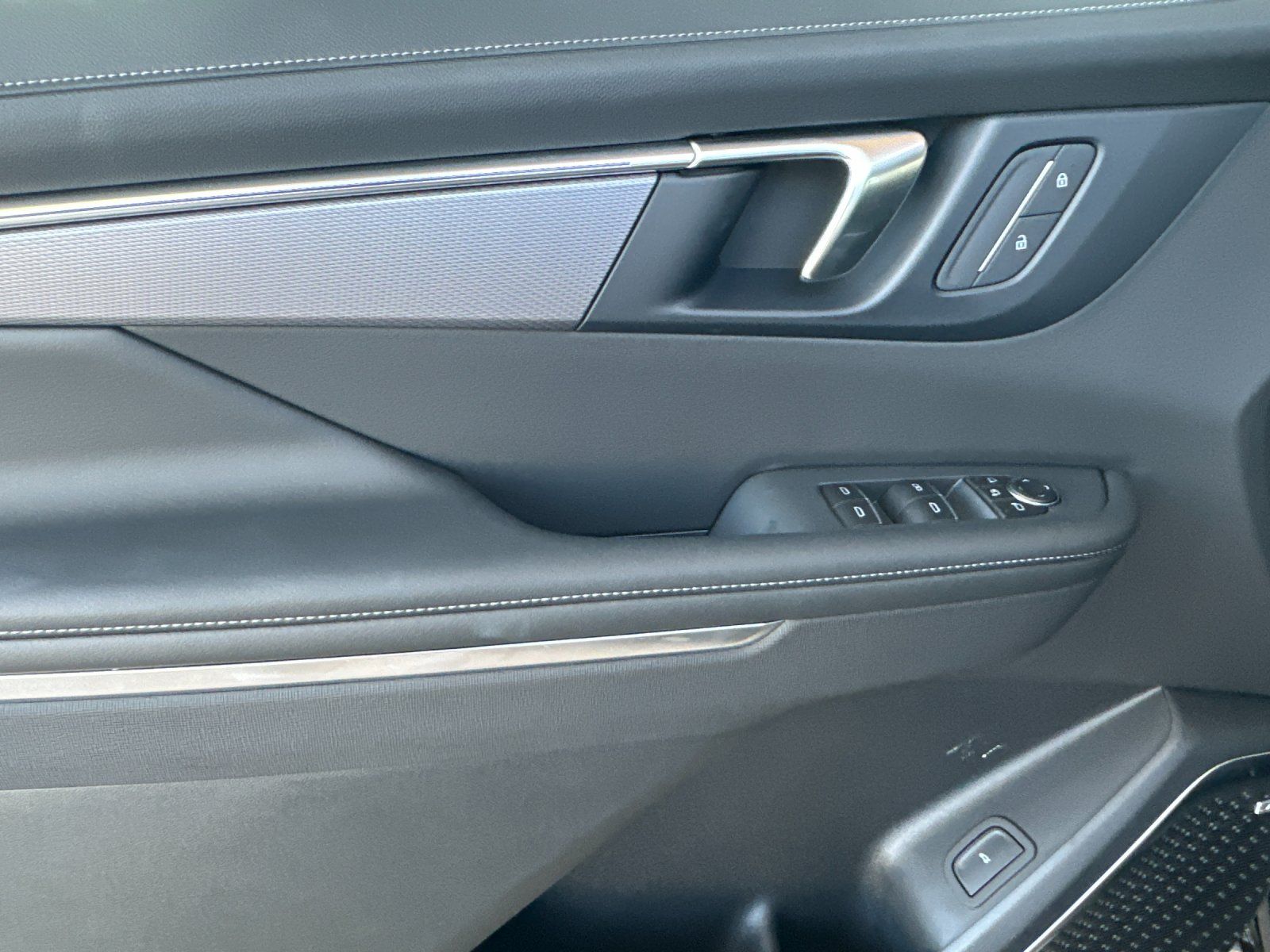 2026 Buick Enclave Sport Touring Image 20 of 29