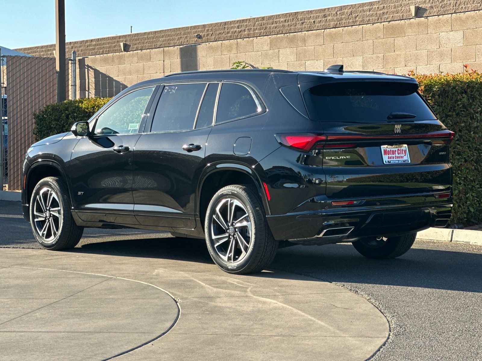 2026 Buick Enclave Sport Touring Image 7 of 29