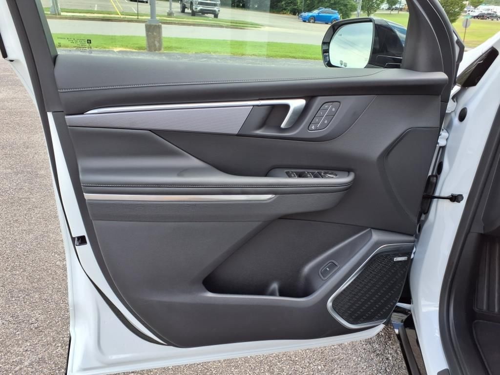 2026 Buick Enclave Sport Touring Image 12 of 16