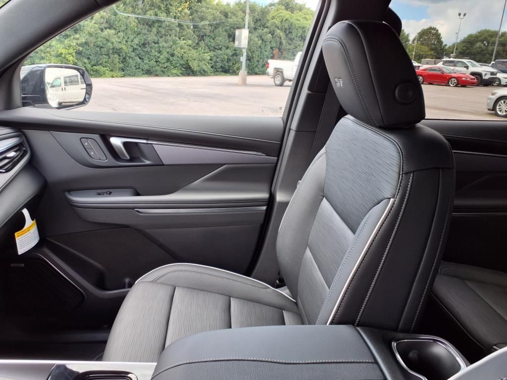 2026 Buick Enclave Sport Touring Image 8 of 16