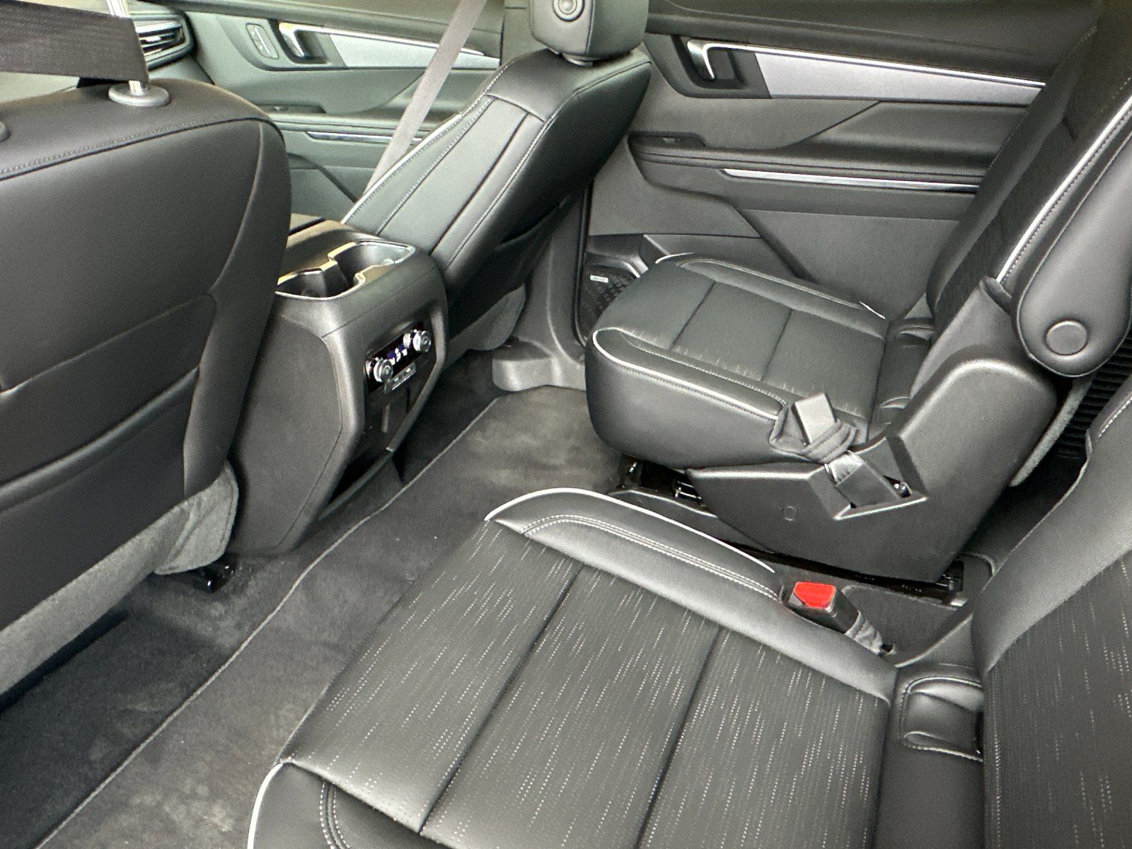 2026 Buick Enclave Sport Touring Image 13 of 29