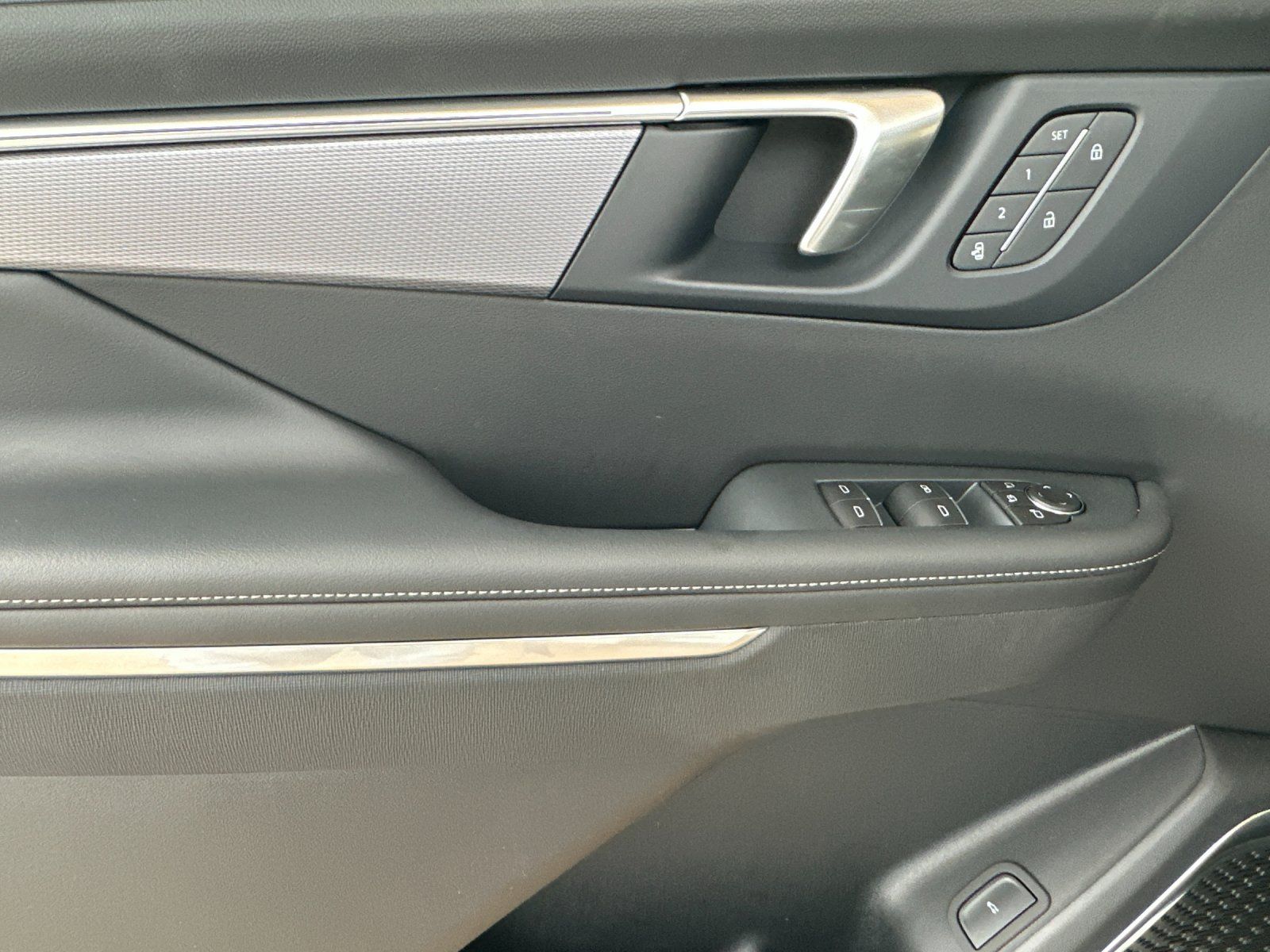 2026 Buick Enclave Sport Touring Image 21 of 29