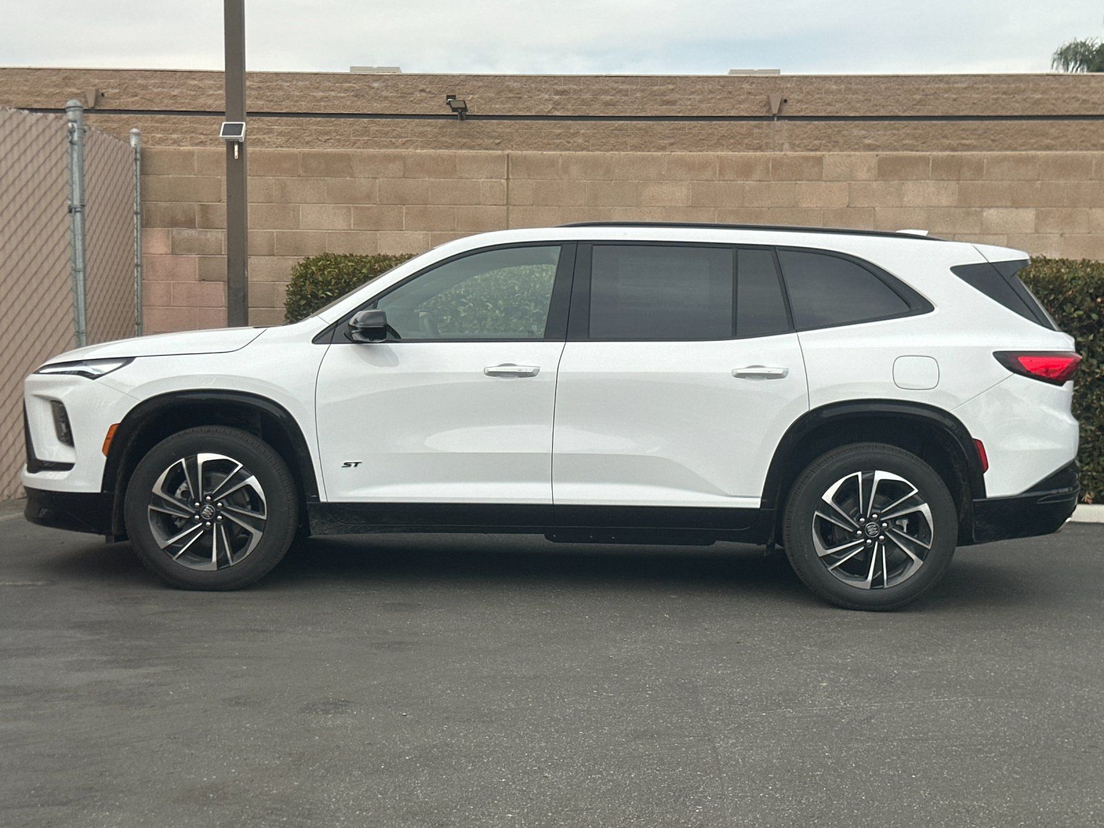 2026 Buick Enclave Sport Touring Image 9 of 29