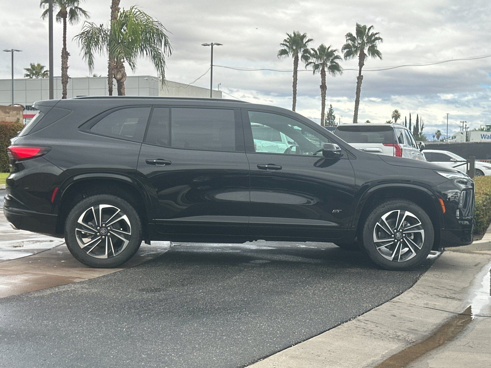 2026 Buick Enclave Sport Touring Image 5 of 29