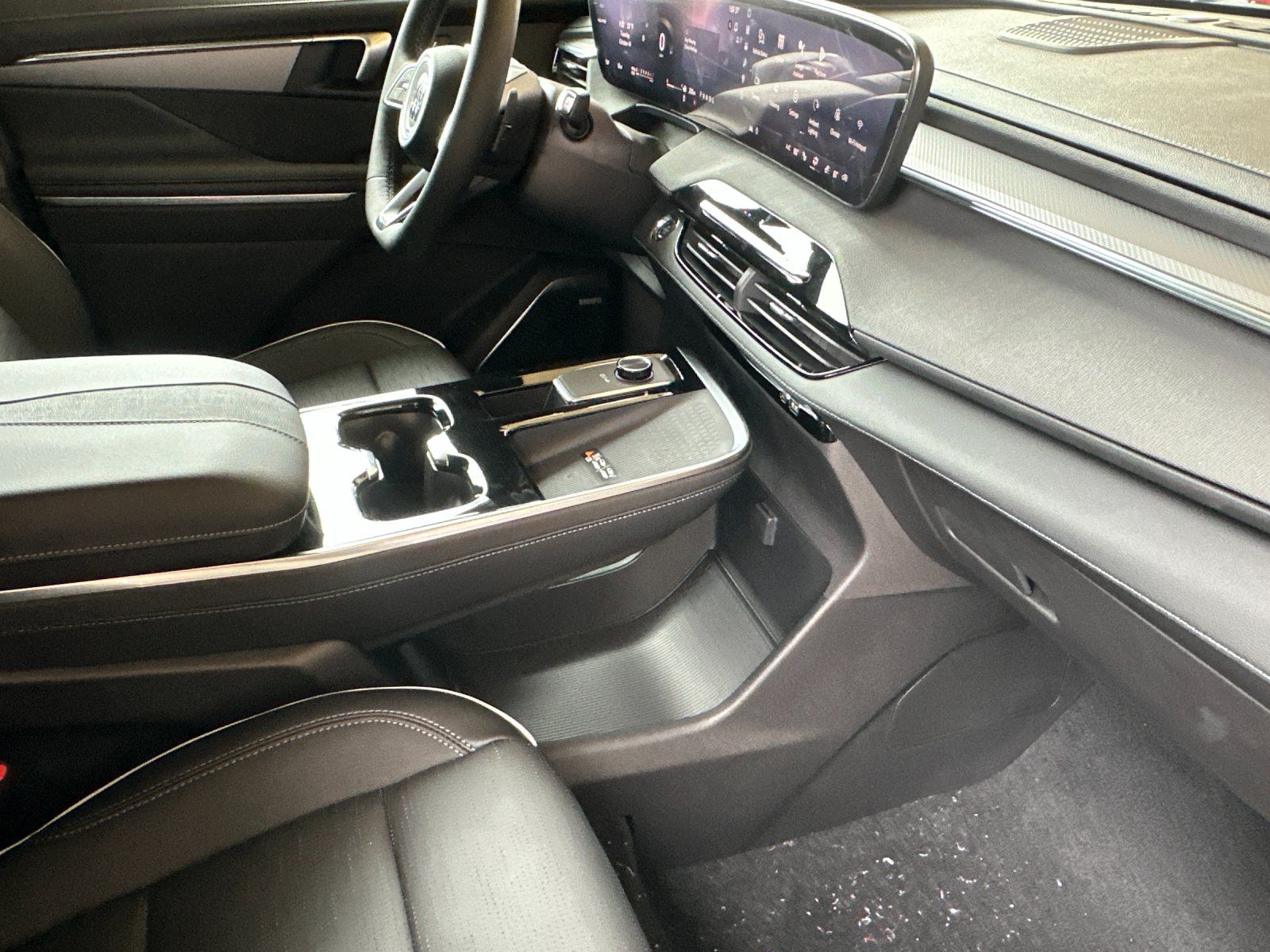 2026 Buick Enclave Sport Touring Image 24 of 29