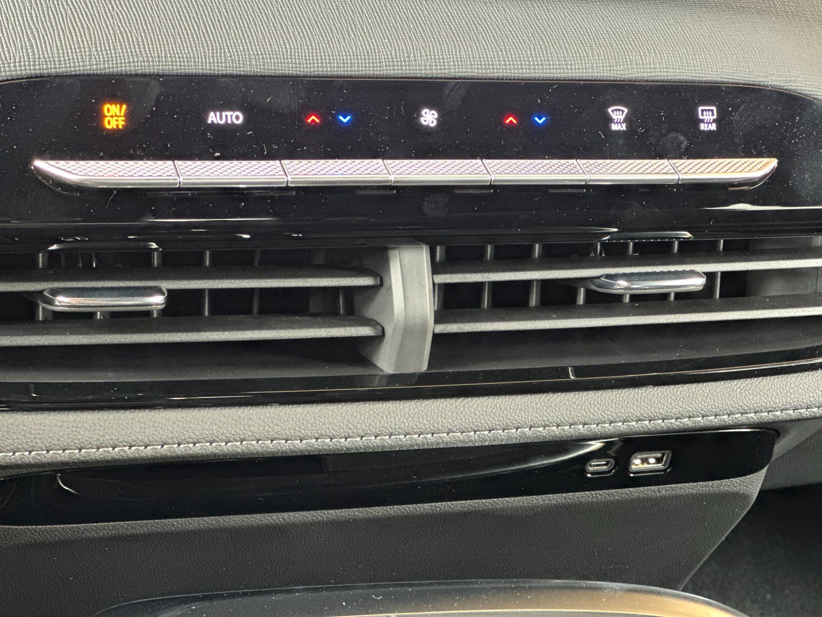 2026 Buick Enclave Sport Touring Image 29 of 29